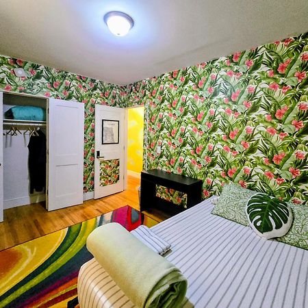 Tropical Comfort Room In Harlem Cozy Stay With Snacks & Style New York Exteriér fotografie