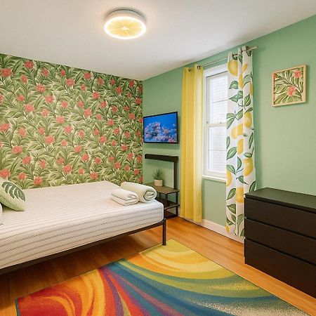 Tropical Comfort Room In Harlem Cozy Stay With Snacks & Style New York Exteriér fotografie